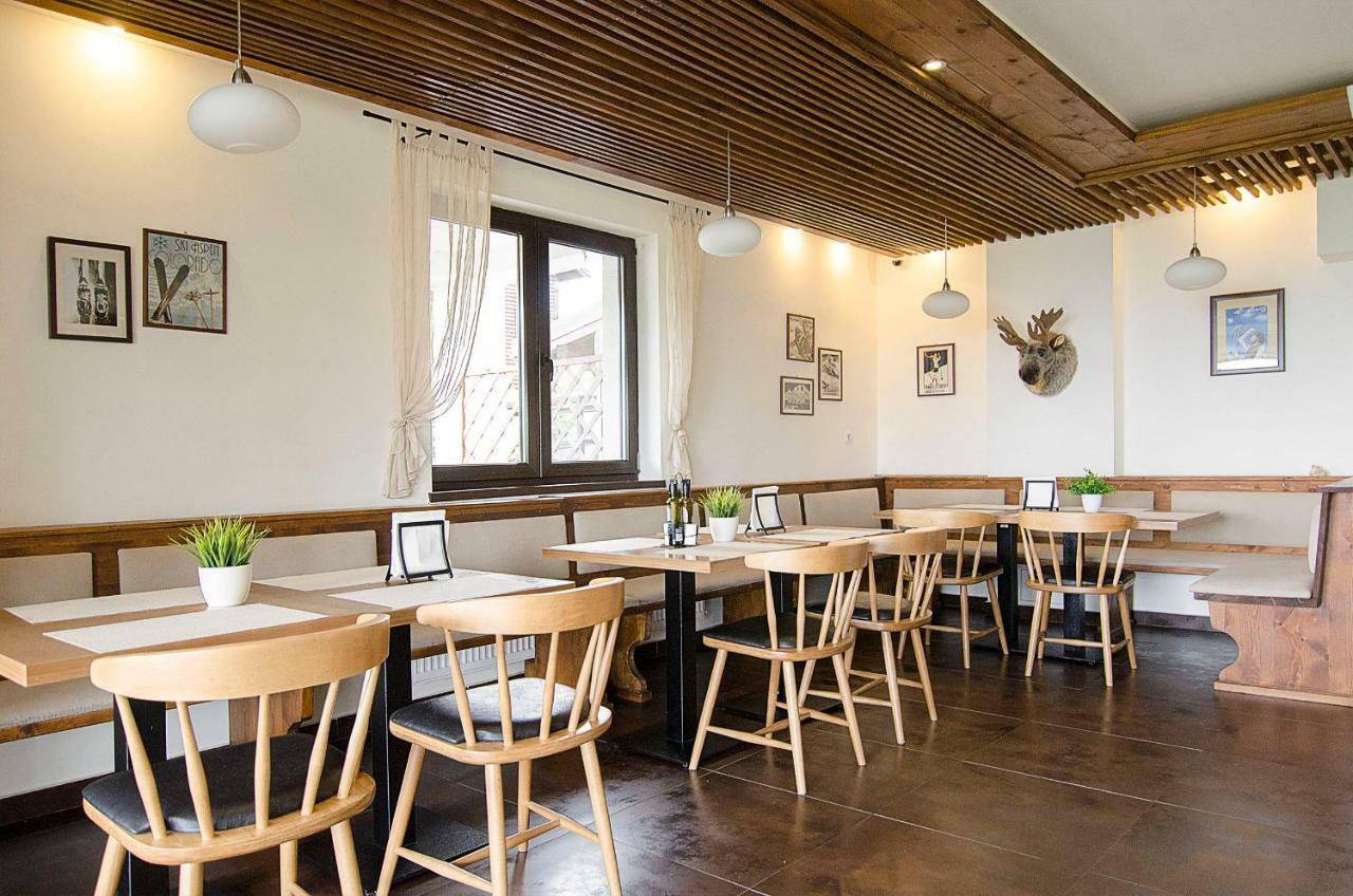 Pensiune & Restaurant Victoria Păltiniş 외부 사진